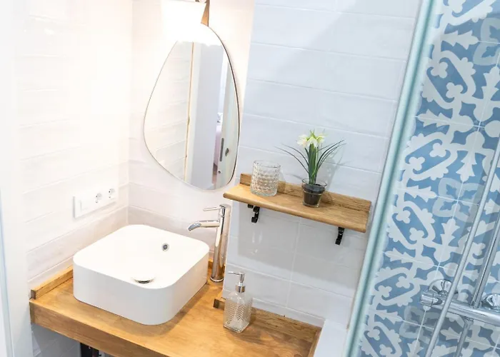 Nayber Gavia - Nuevo Y Centrico En *